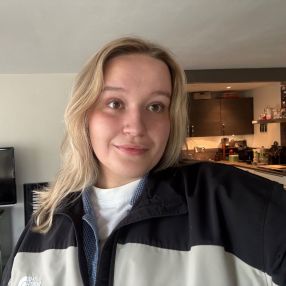 Anne, Babysitter in Bunschoten-Spakenburg