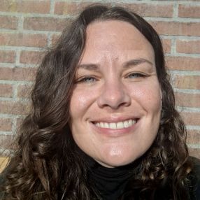 Marieke, Oppas in Bennebroek