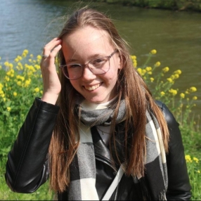 Naomi, Babysitter in Alblasserdam