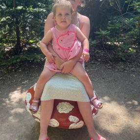 Leonie, Gezin in Emmen