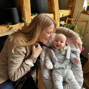 Carien, Oppas in Huizen