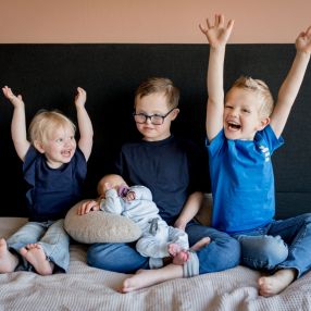 Anne, Gezin in Aalten