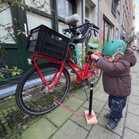 Clara, Gezin in Amsterdam