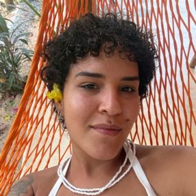Marília, Oppas in Rotterdam