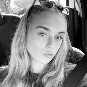 Elin, Babysitter in Veendam
