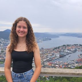 Aniek, Babysitter in Waalre