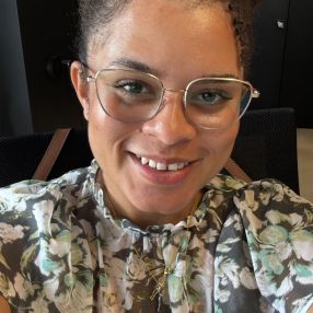 Luana, Babysitter in Schiedam