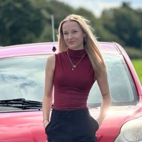 Djamilla, Babysitter in Zuidwolde