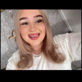 Zinzi, Babysitter in Oude Pekela