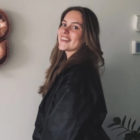 Chantal, Babysitter in Heemskerk