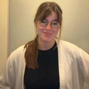 Manon, Babysitter in Emmen