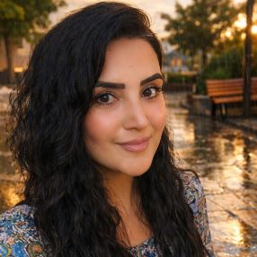 Gülnur, Babysitter in Zaandam
