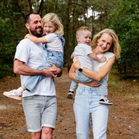 Ellis, Gezin in Hellendoorn