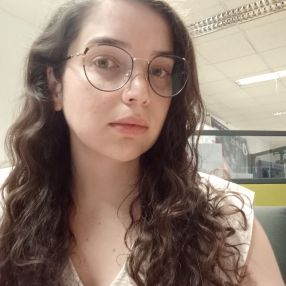 Márcia, Oppas in Maarssen