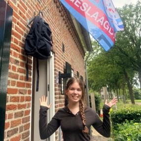 Carlotta, Oppas in Sint-Oedenrode