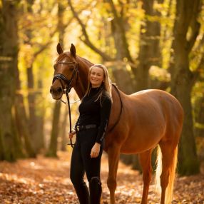 Juul, Oppas in Noord-Scharwoude