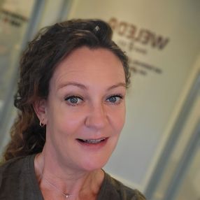 Esther, Oppas in 's-Gravenzande