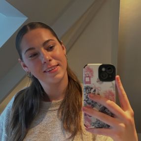 Libhin, Oppas in Egmond aan Den Hoef