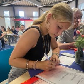 Caithlyn, Oppas in Roosendaal