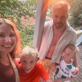 Jeanet, Family in Groningen