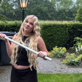 Evy, Oppas in Groessen