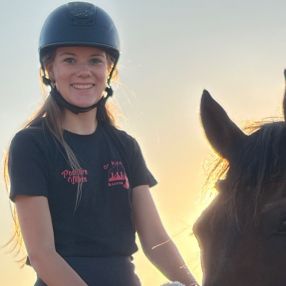Merel, Oppas in Het Hogeland