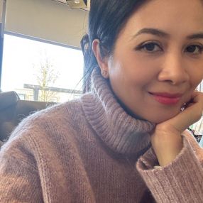 Puspasari, Babysitter in Helmond