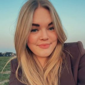 Xx.romy.x, Oppas in Heerhugowaard