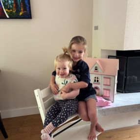 Angela, Gezin in Zeist