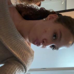 Jilphana, Babysitter in Emmer-Compascuum