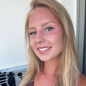Yvette, Babysitter in Zelhem
