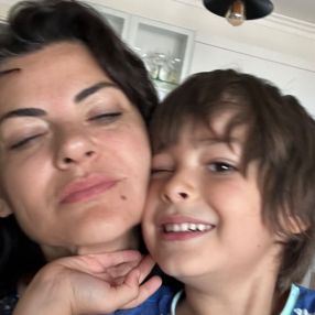 Ayse Sevil, Gezin in Eindhoven
