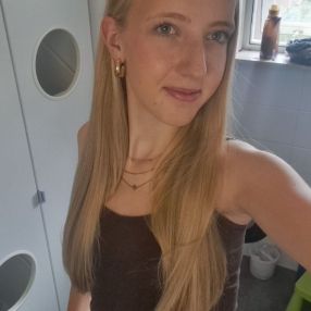 Mare, Oppas in Nieuwerkerk aan den IJssel