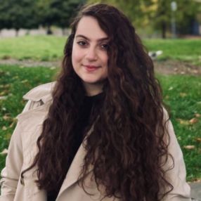 Dorsa, Oppas in Utrecht