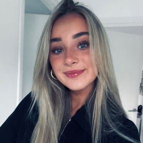 Moon, Babysitter in Sint-Oedenrode