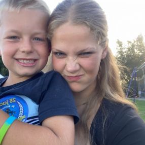 Femke, Oppas in Burgum