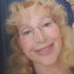 Greta, Babysitter in Delfzijl