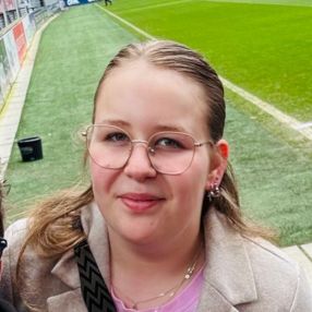Eline, Oppas in Grijpskerk