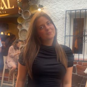 Yfke, Babysitter in Berkel-Enschot
