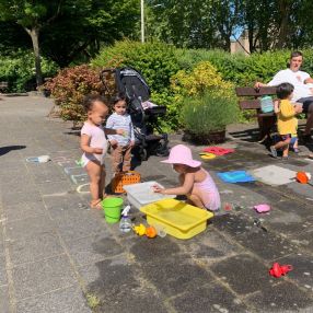 Simoné, Gezin in Amstelveen