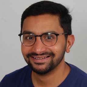 Sumanth, Gezin in Best