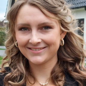 Nienke, Oppas in Hengelo