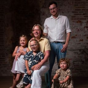 Guus, Family in Almelo
