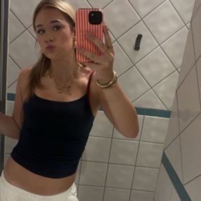 Suze, Babysitter in Haren