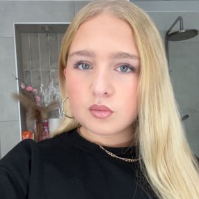 Esmee, Oppas in Nijverdal
