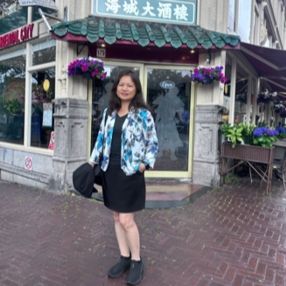 Jie, Oppas in Amsterdam