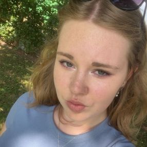 Sanne-lize, Babysitter in Huissen