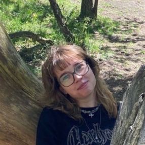 Lisa, Babysitter in Overveen