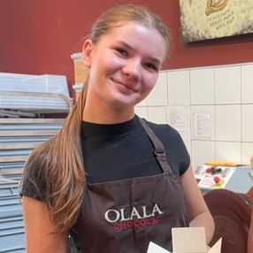 Noor, Babysitter in Lisse