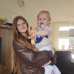 Danique, Babysitter in Veendam